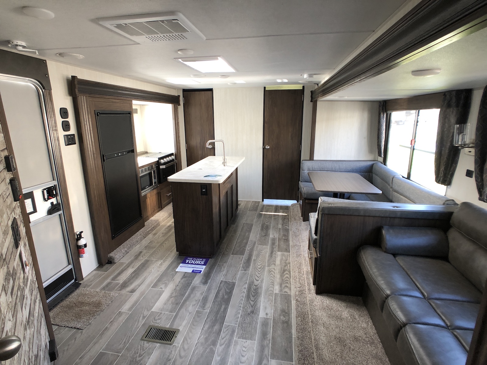 travel trailer bunk room